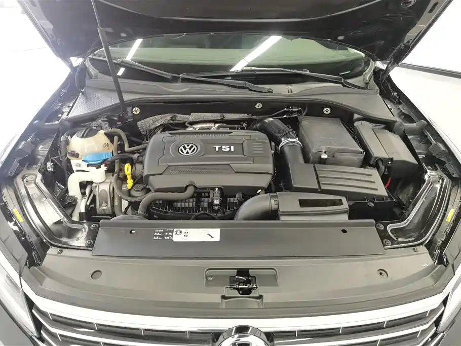 Volkswagen Passat 2018 — фото 10