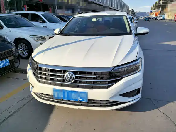 Volkswagen Sagitar 2020