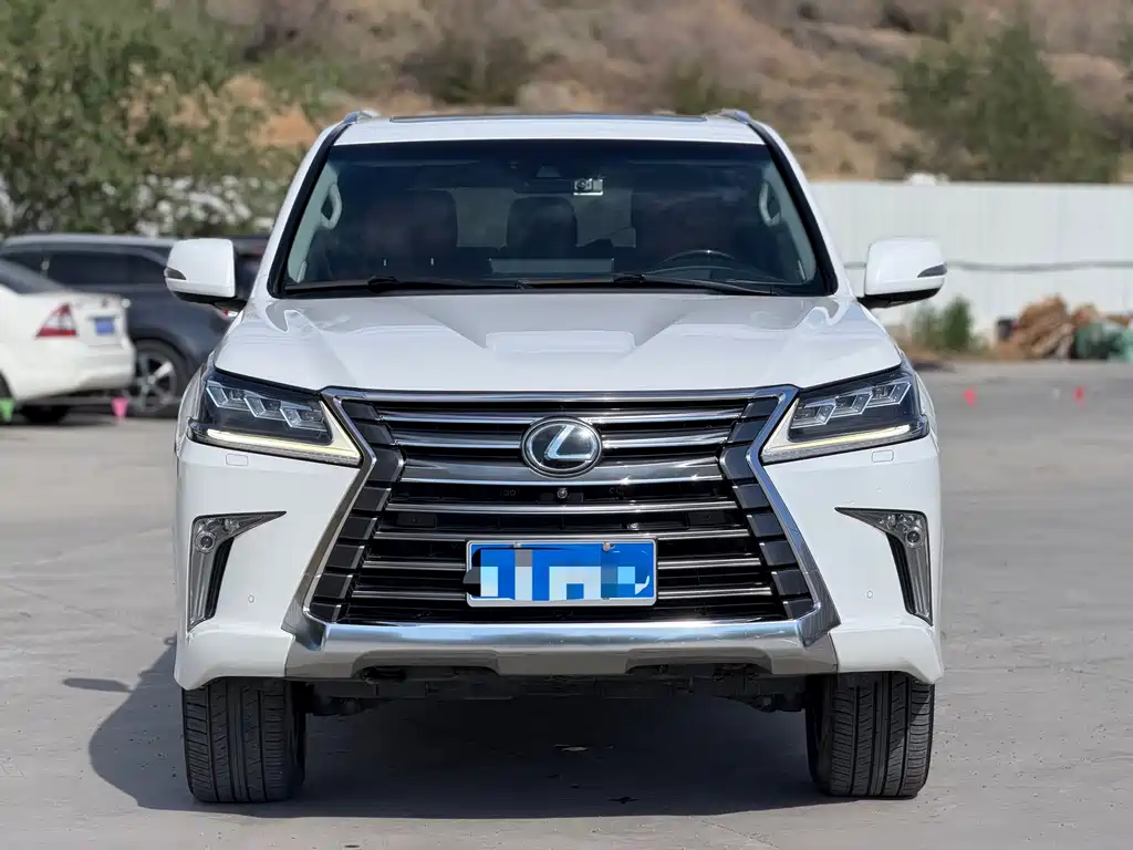 Lexus LX 2017