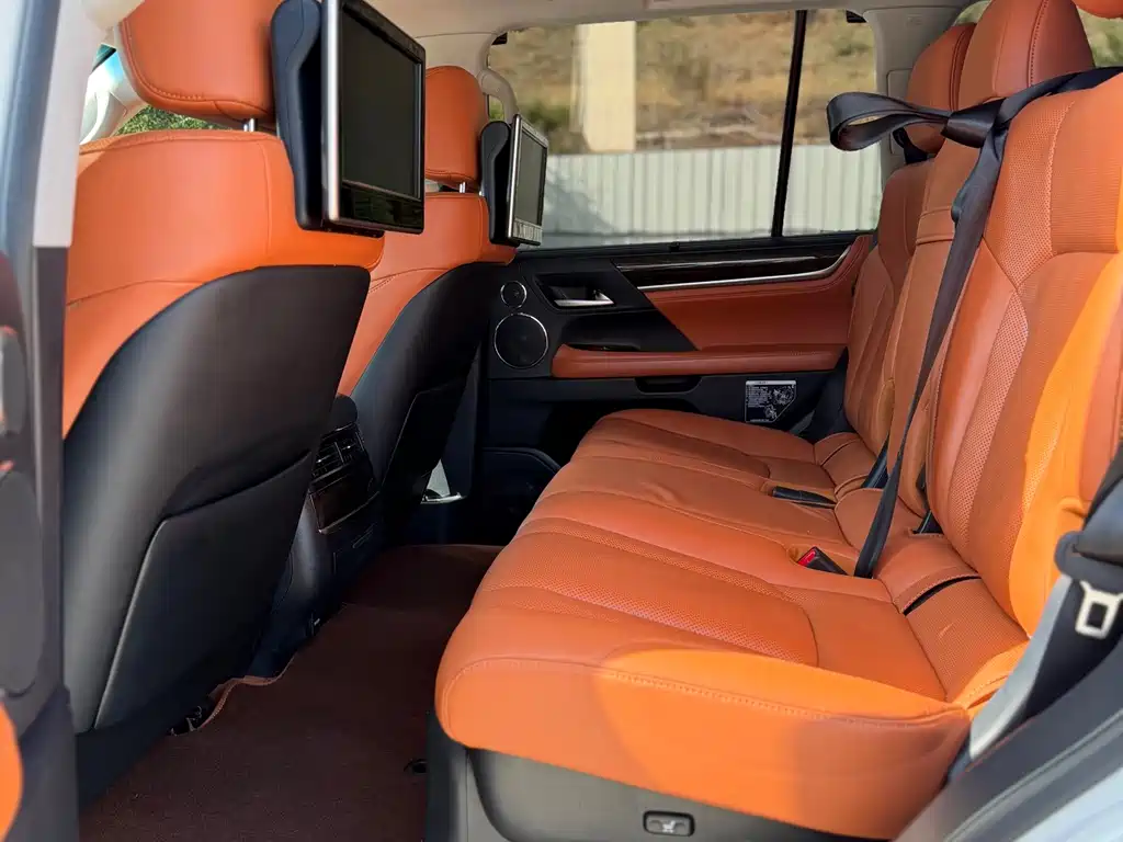 Lexus LX 2017