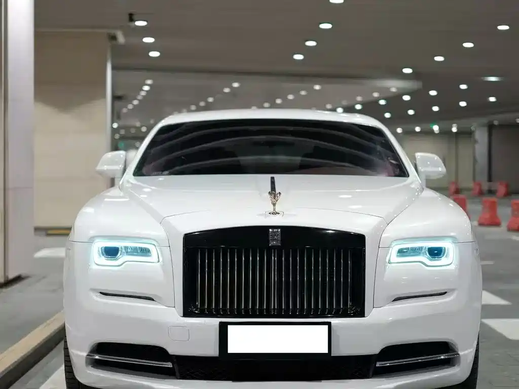 Rolls-Royce Wraith 2018 — фото 11