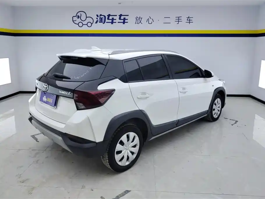 Toyota Yaris L 2021 — фото 3