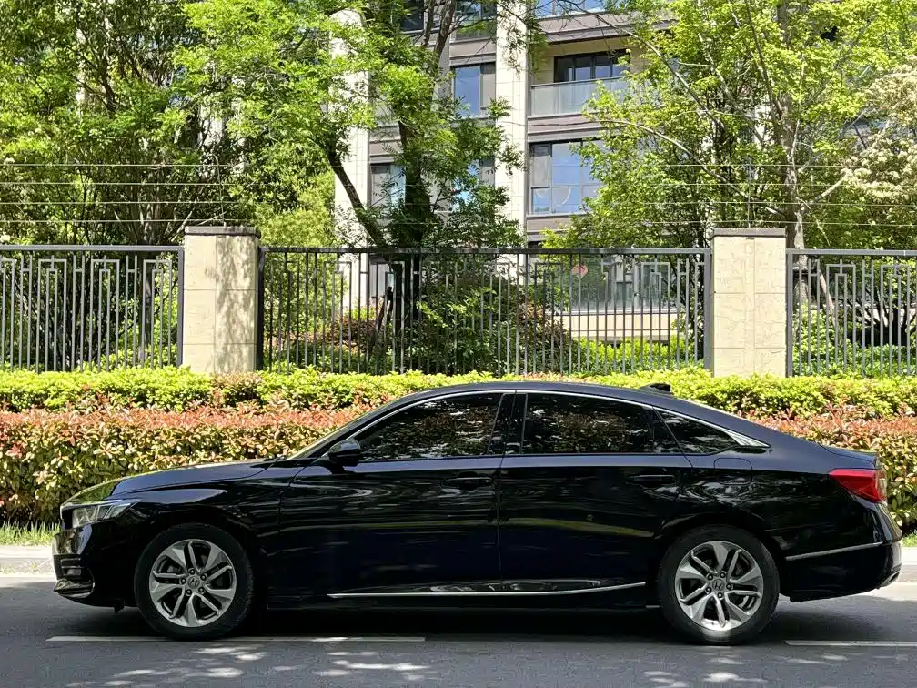Honda Accord 2019 — фото 8