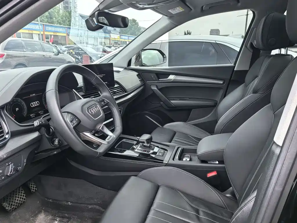 Audi Q5L 2022 — фото 10