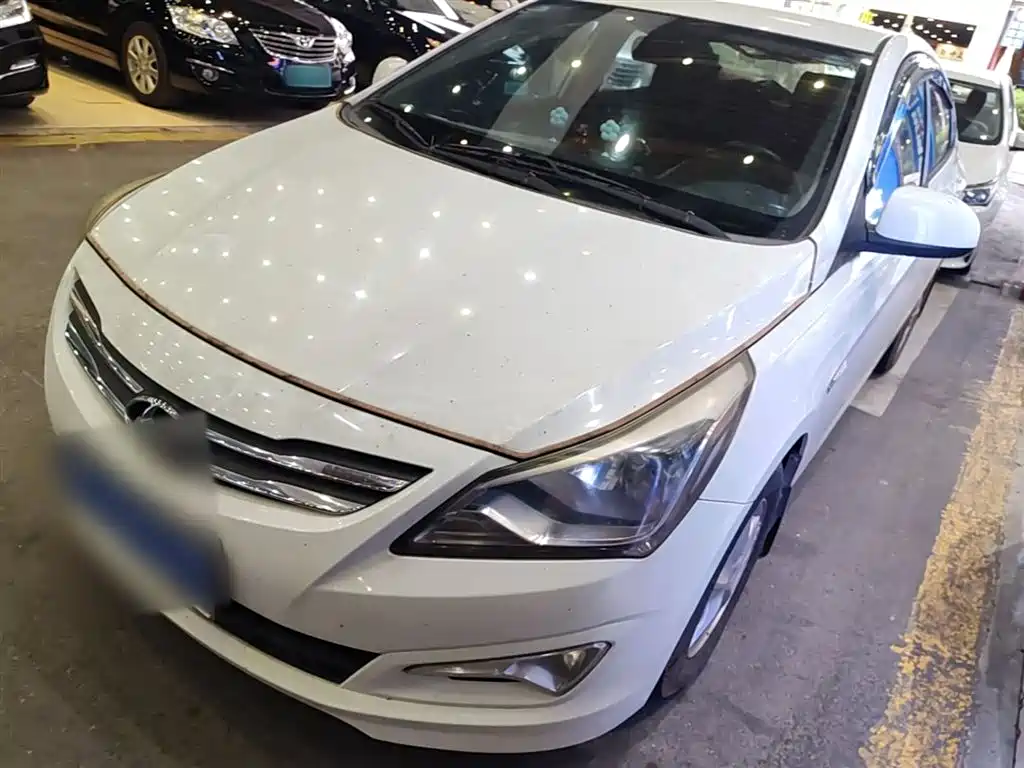Hyundai Verna 2016