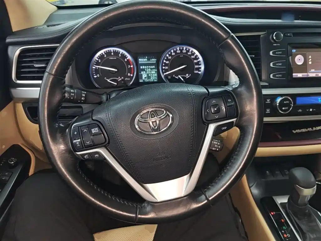 Toyota Highlander 2017 — фото 10