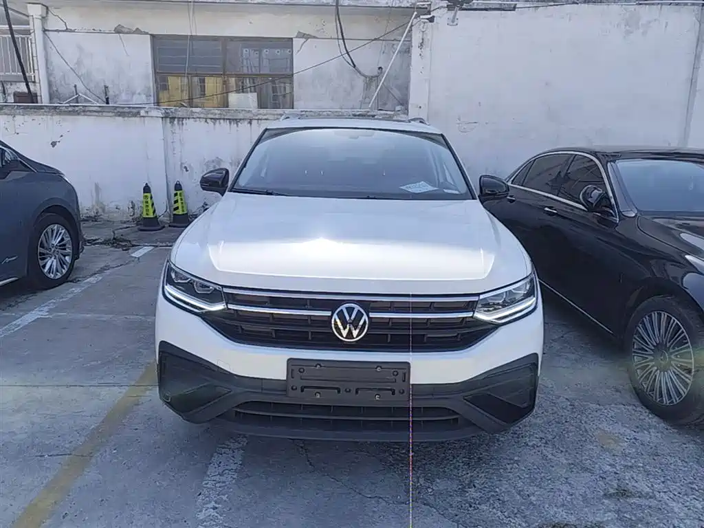 Volkswagen Tiguan L 2024 — фото 3