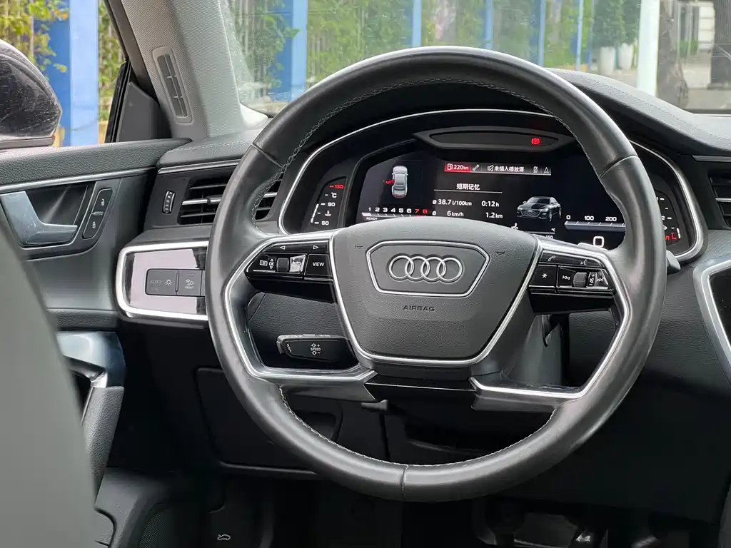 Audi A7L 2022 — фото 17