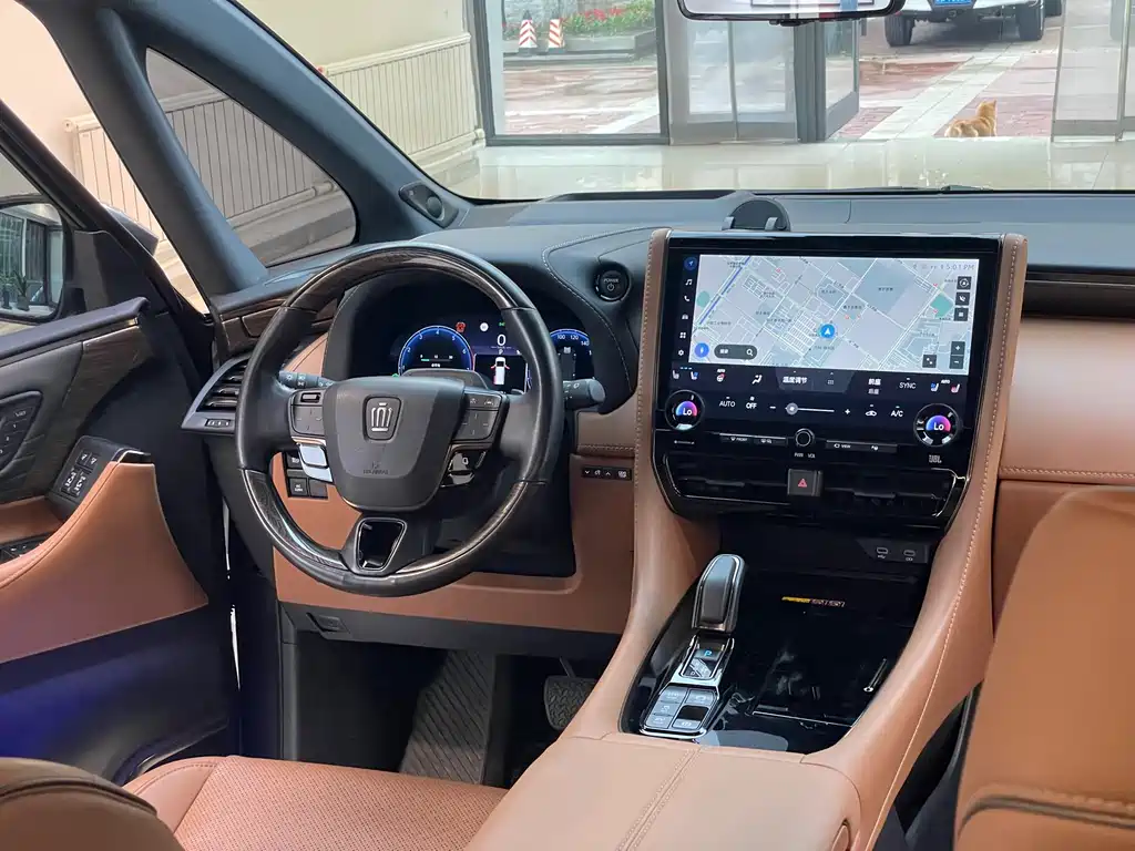 Toyota Vellfire 2024 — фото 22