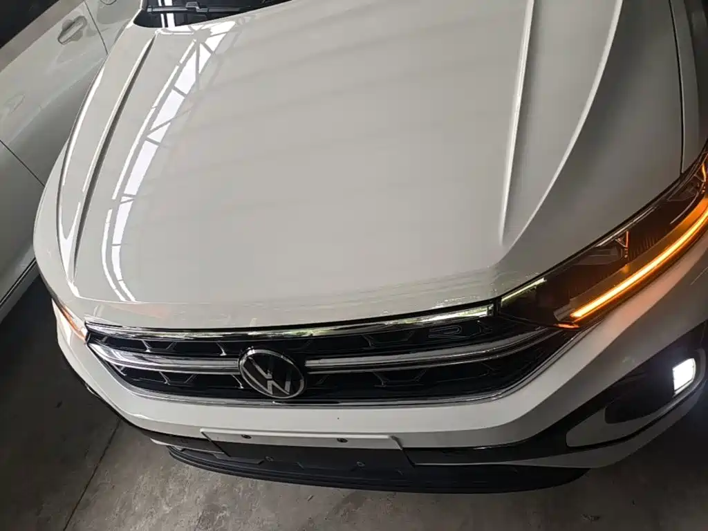 Volkswagen T-Roc 2024