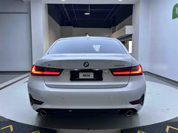 BMW 3 Series 2022