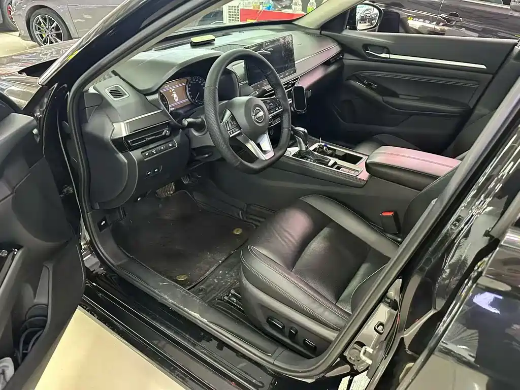 Nissan Teana 2023