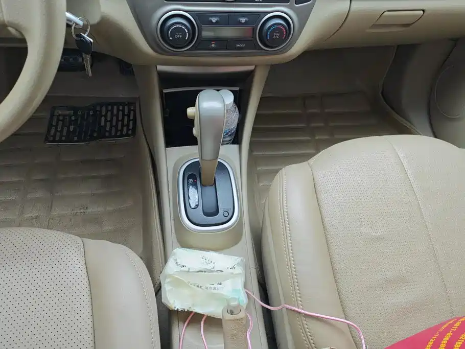 Nissan Sylphy 2015 — фото 16