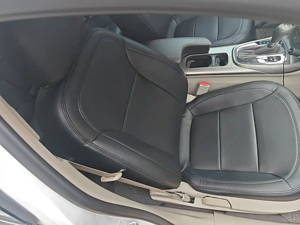 Chevrolet Malibu 2015 — фото 25