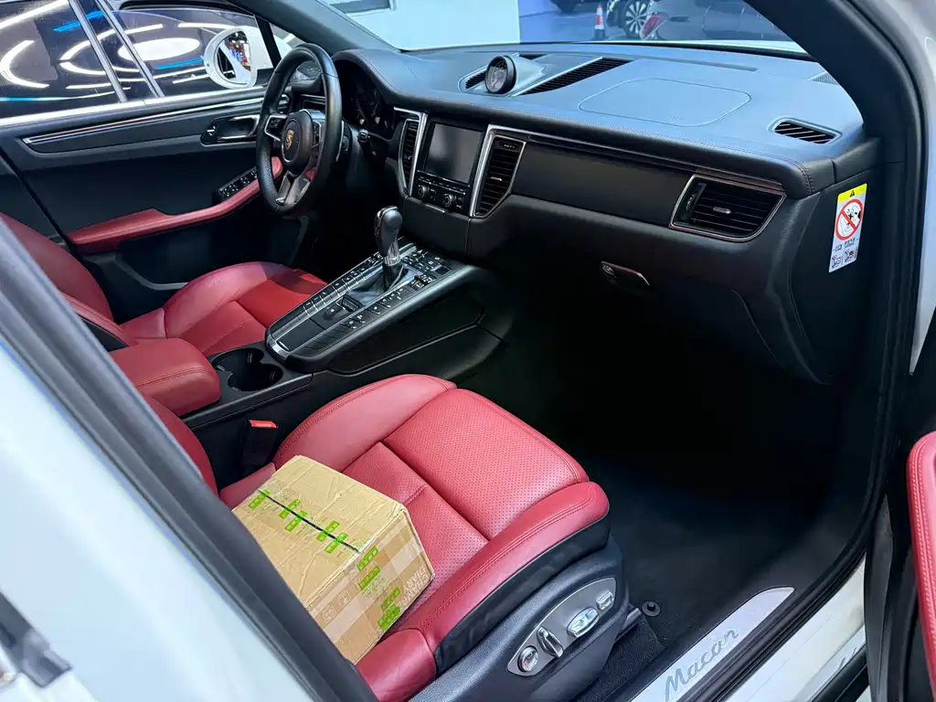 Porsche Macan 2015 — фото 12