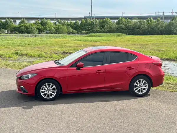 Mazda 3 Axela 2014