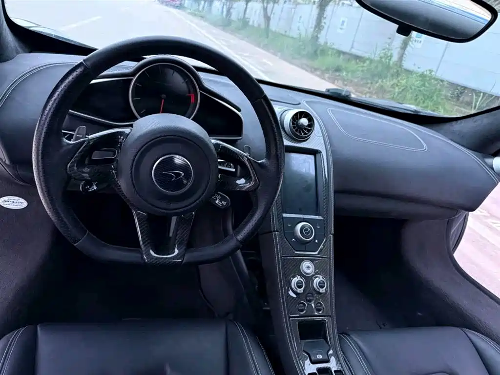 McLaren 12C 2014 — фото 11