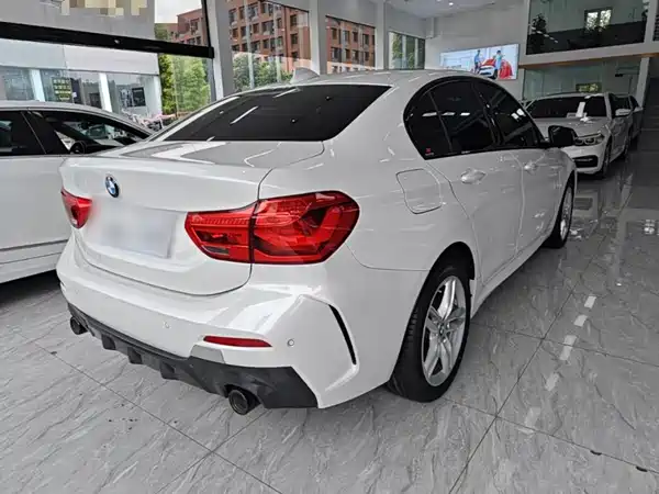 BMW 1 Series 2021