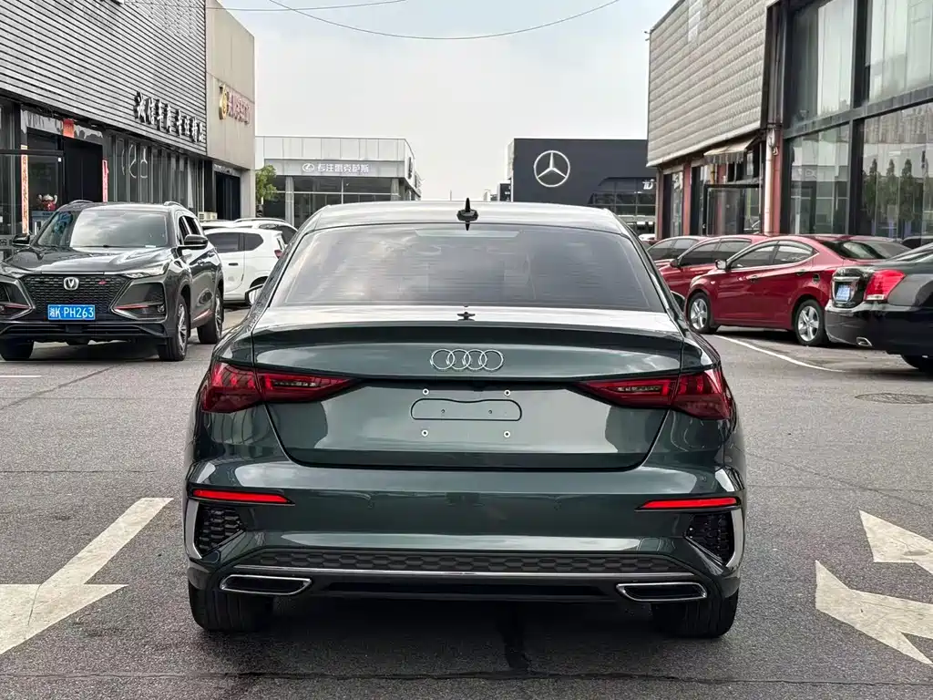 Audi A3 2023 — фото 11