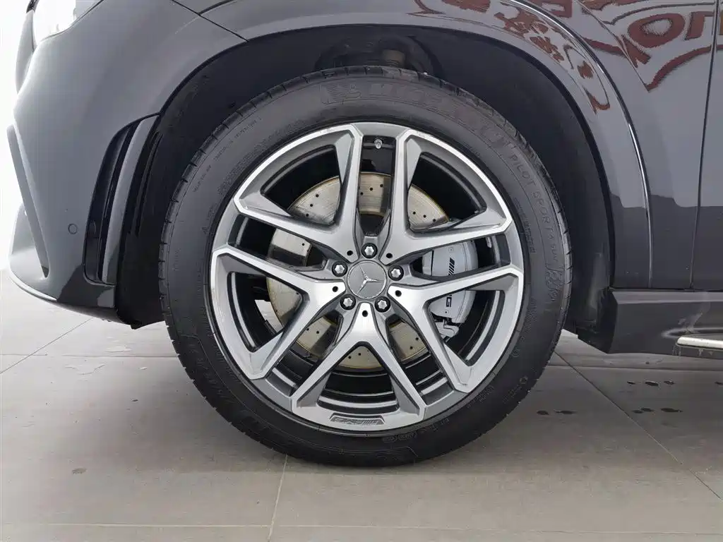 Mercedes-Benz GLE AMG 2023 — фото 17