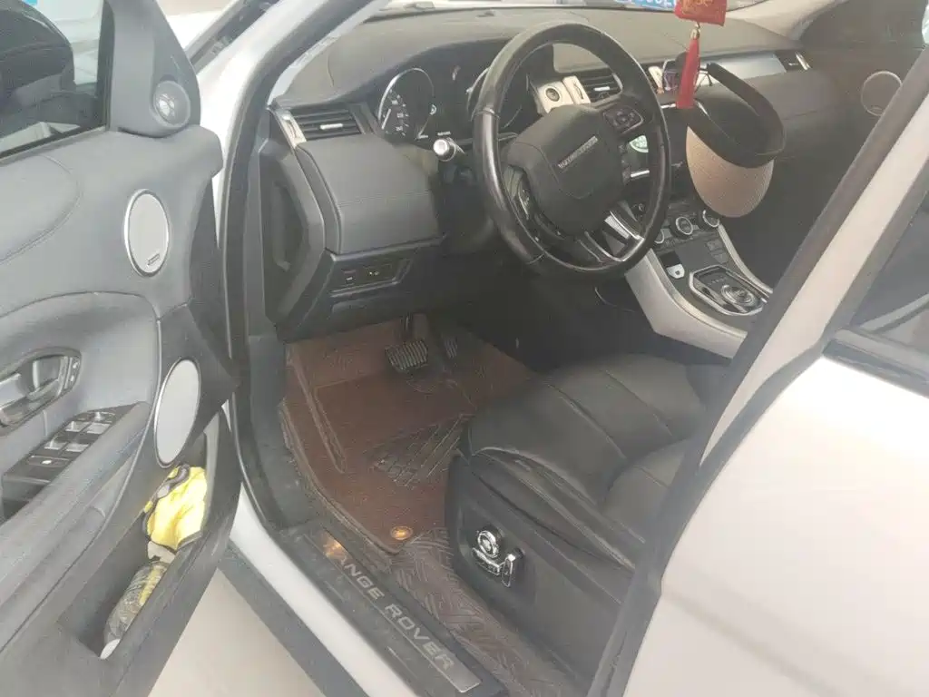 Land Rover Evoque 2018 — фото 14