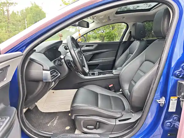 Jaguar XEL 2018