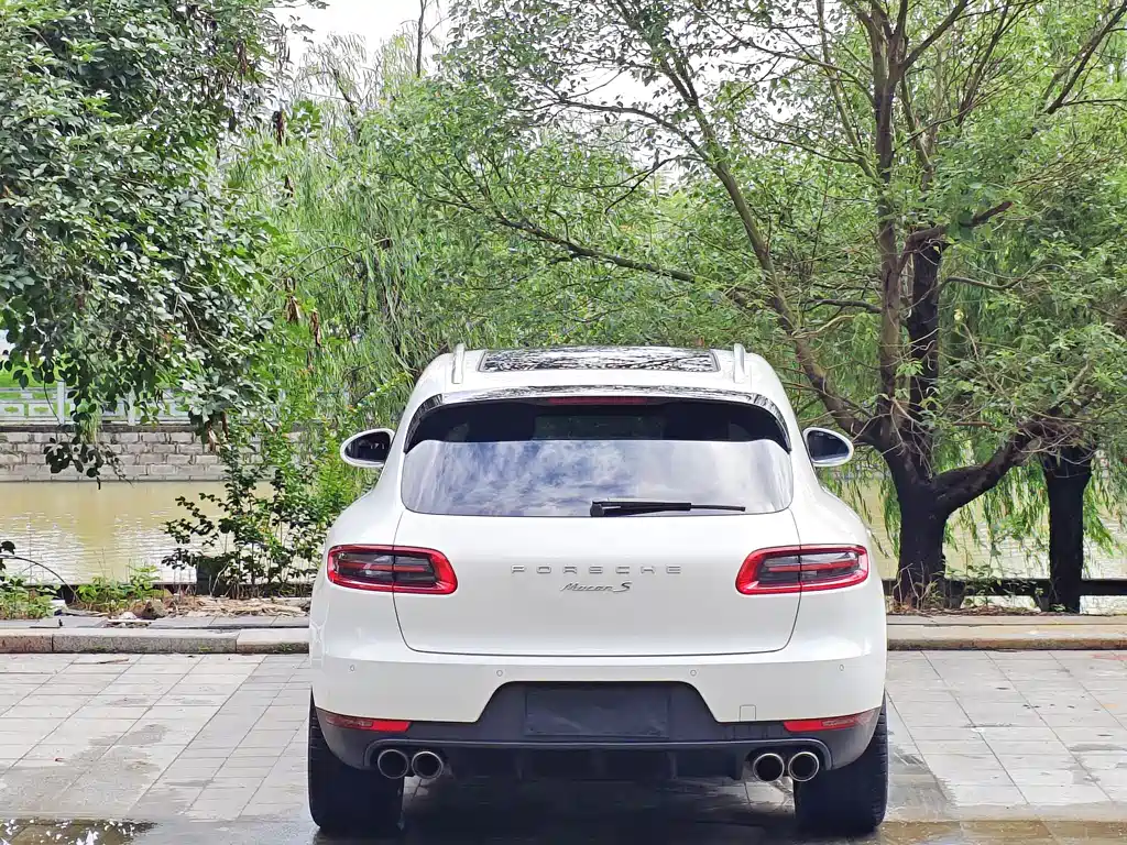 Porsche Macan 2018 — фото 22