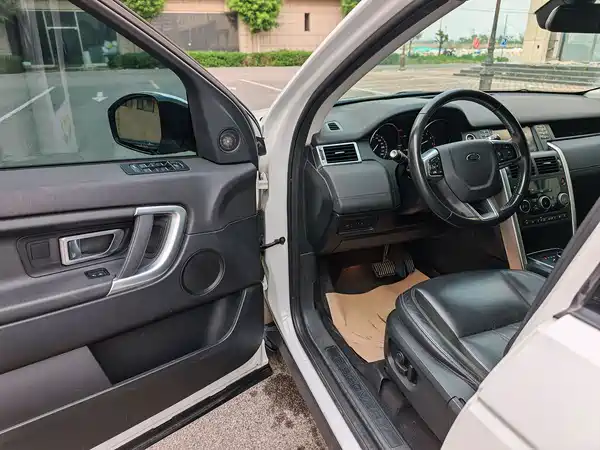 Land Rover Discovery Sport 2017