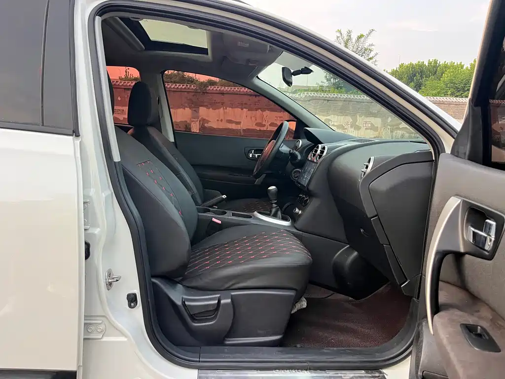 Nissan Qashqai 2015 — фото 12