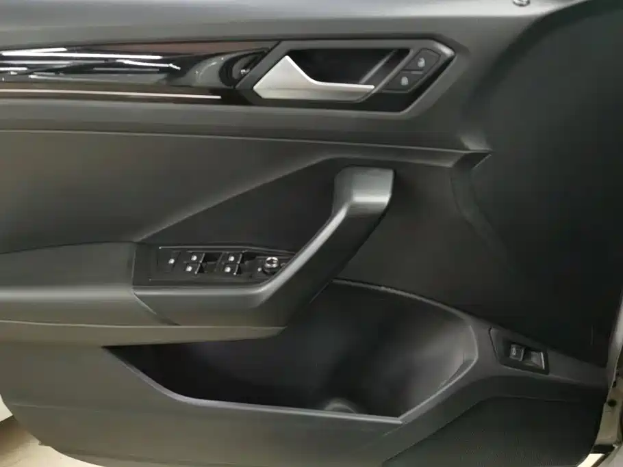 Volkswagen T-Roc 2020