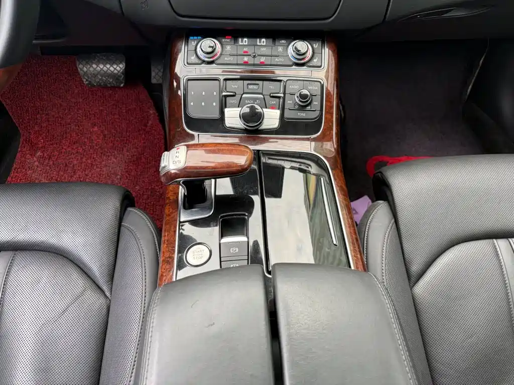 Audi A8 2011