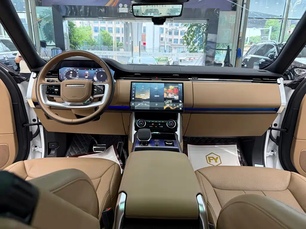 Land Rover Range Rover 2022 — фото 12