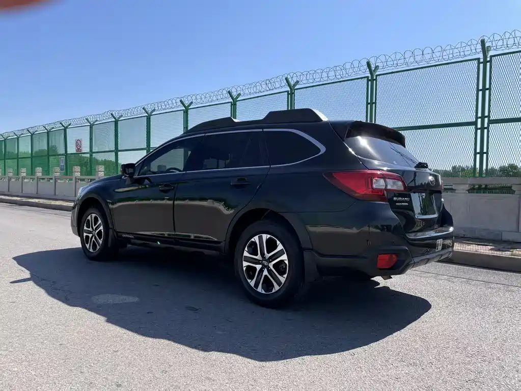 Subaru Outback 2018 — фото 9