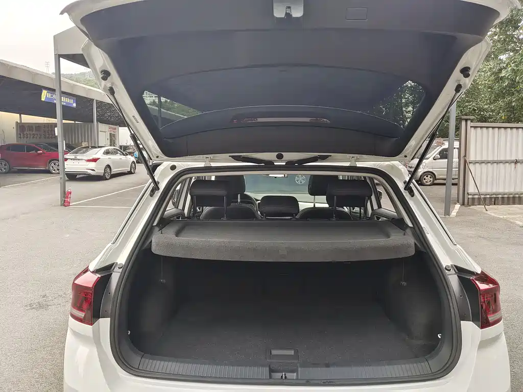 Volkswagen T-Roc 2022 — фото 14