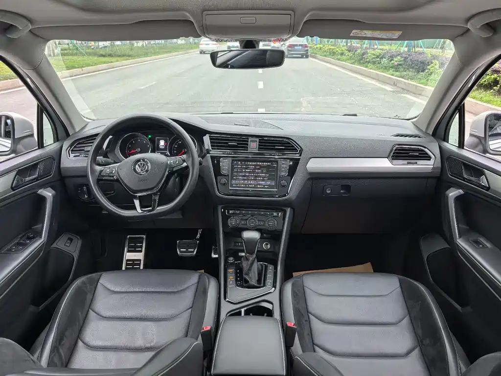 Volkswagen Tiguan L 2018 — фото 4