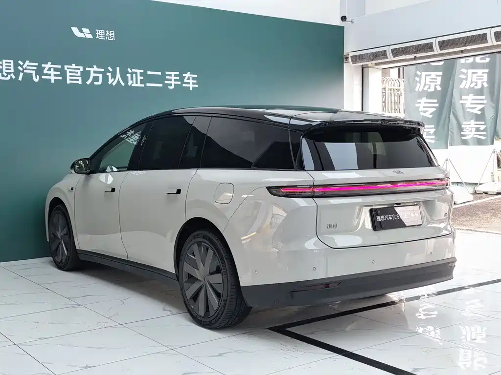 Li Auto i8 2025 — фото 19
