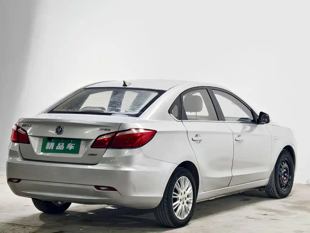 Changan Eado 2013 — фото 4