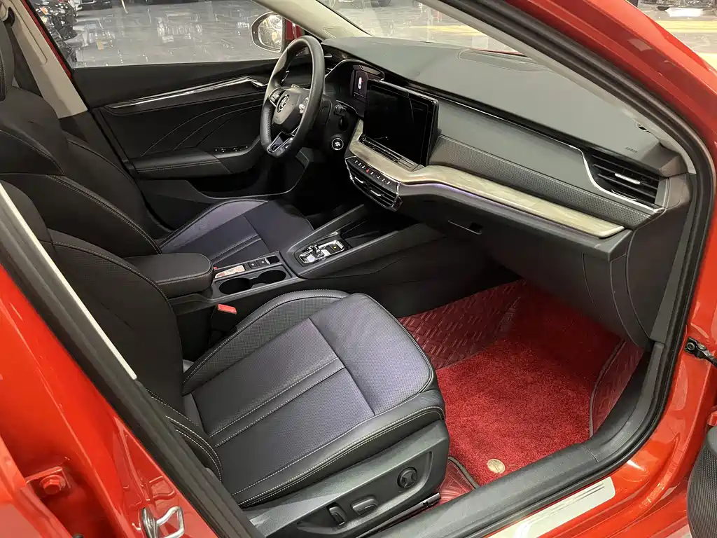 Skoda Octavia 2021 — фото 18
