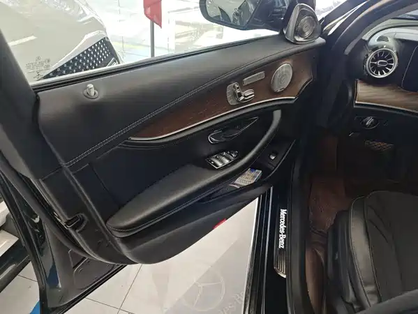Mercedes-Benz E-Class 2019