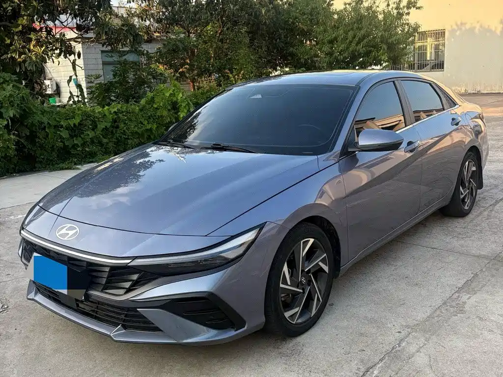 Hyundai Elantra 2024