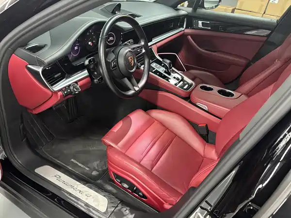 Porsche Panamera 2023