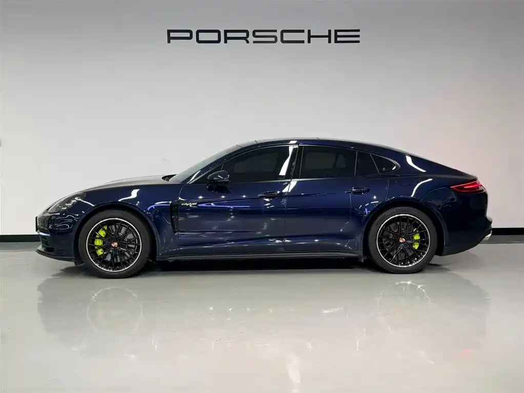 Porsche Panamera Hybrid 2018 — фото 4