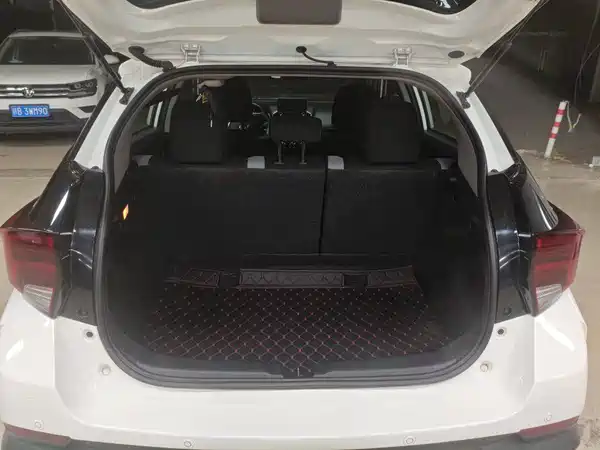 Toyota Yaris L 2023