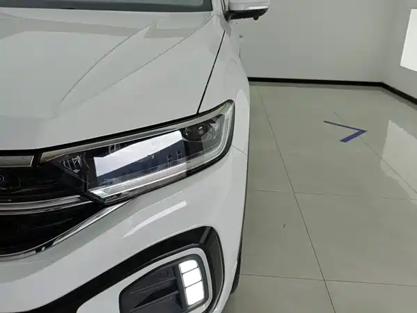 Volkswagen T-Roc 2024