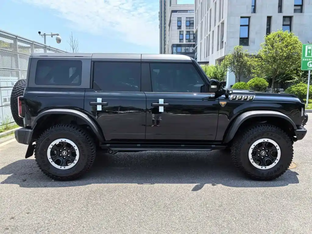 Ford Bronco 2024