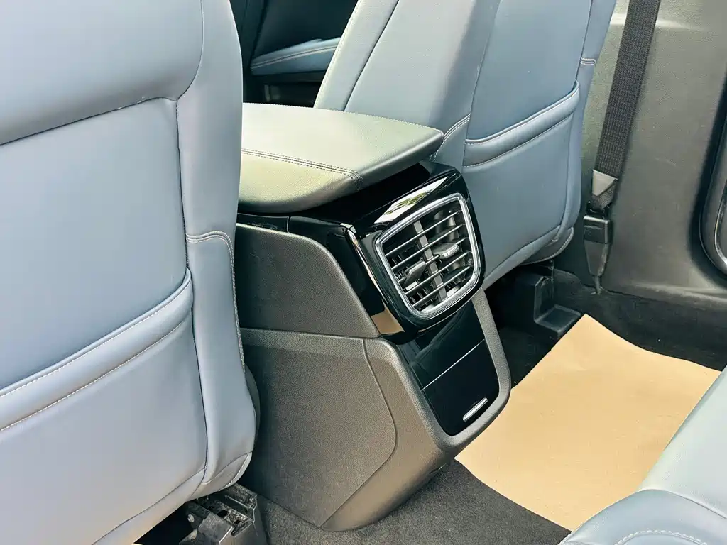 Lincoln Nautilus 2021 — фото 15