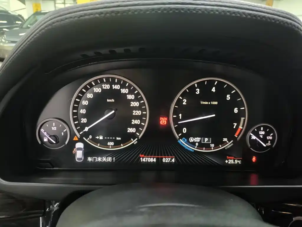 BMW X6 2015 — фото 12