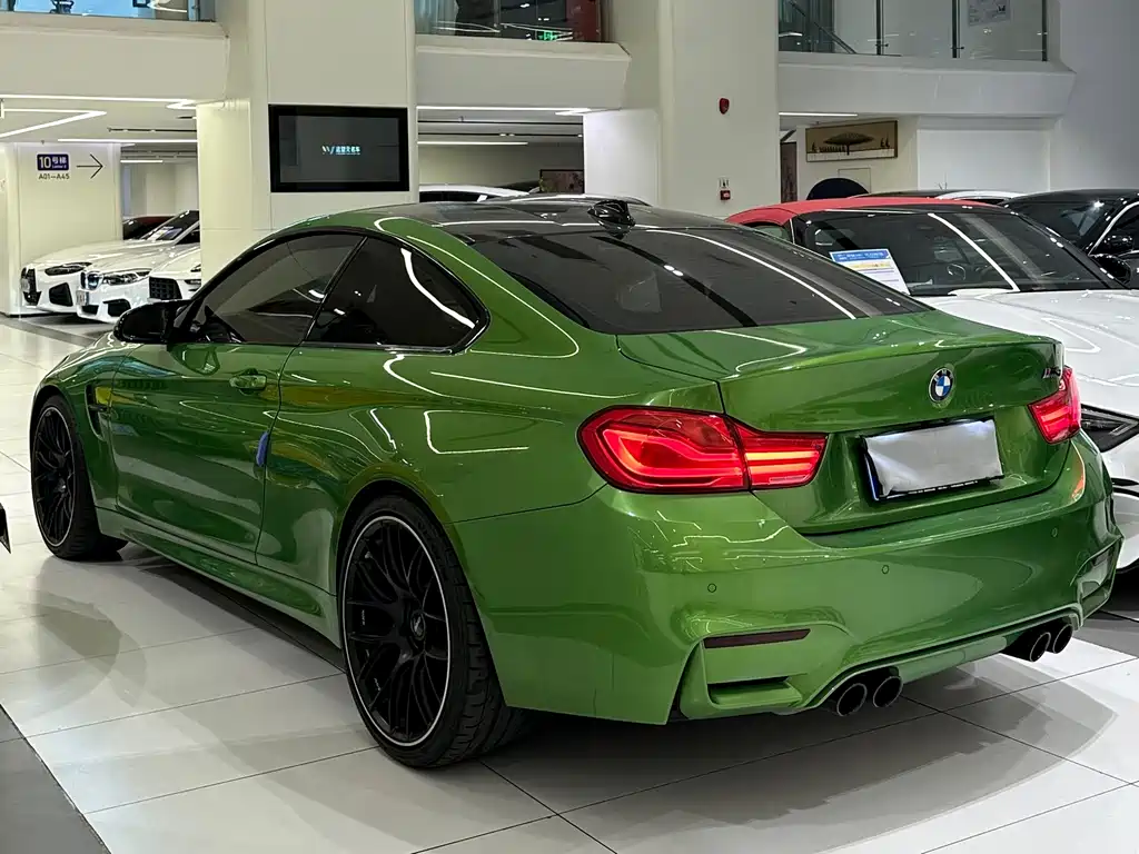 BMW M4 2018 — фото 9