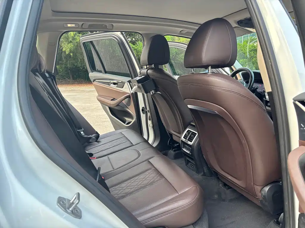 BMW X3 2022 — фото 11
