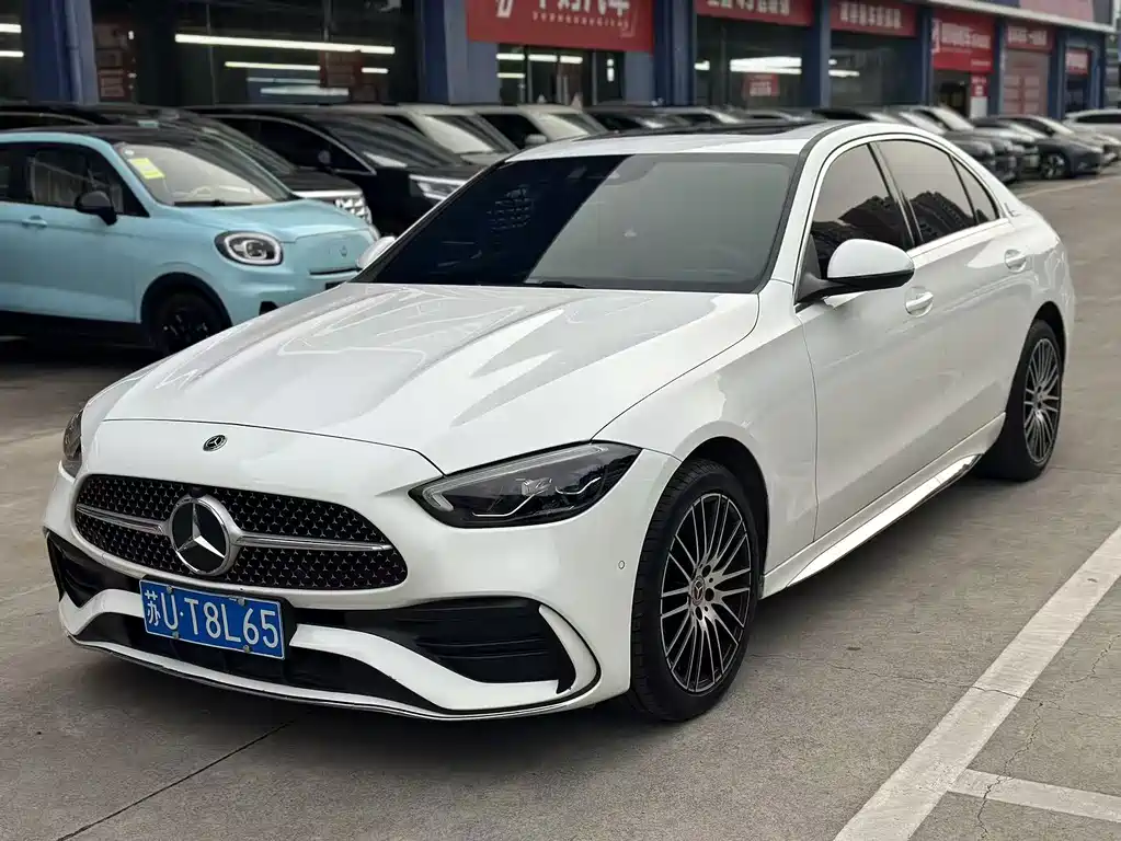 Mercedes-Benz C-Class 2024